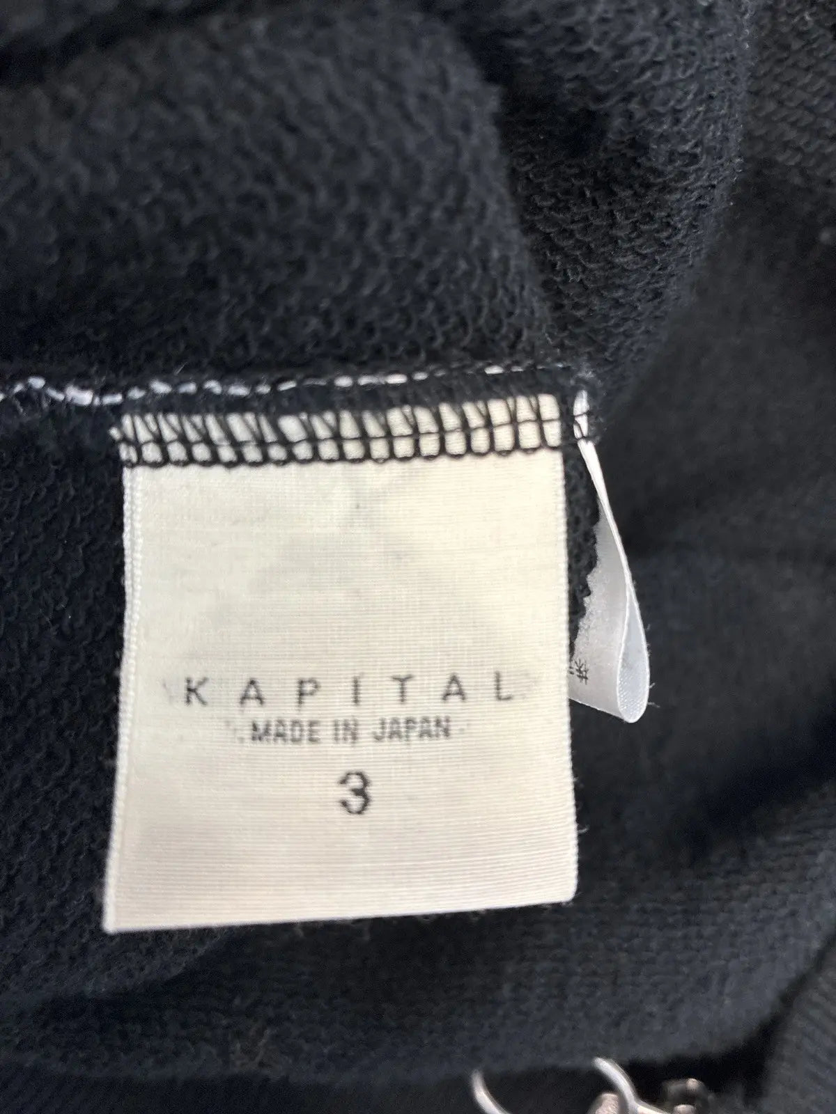 Kapital Peckish Rainbow Black
