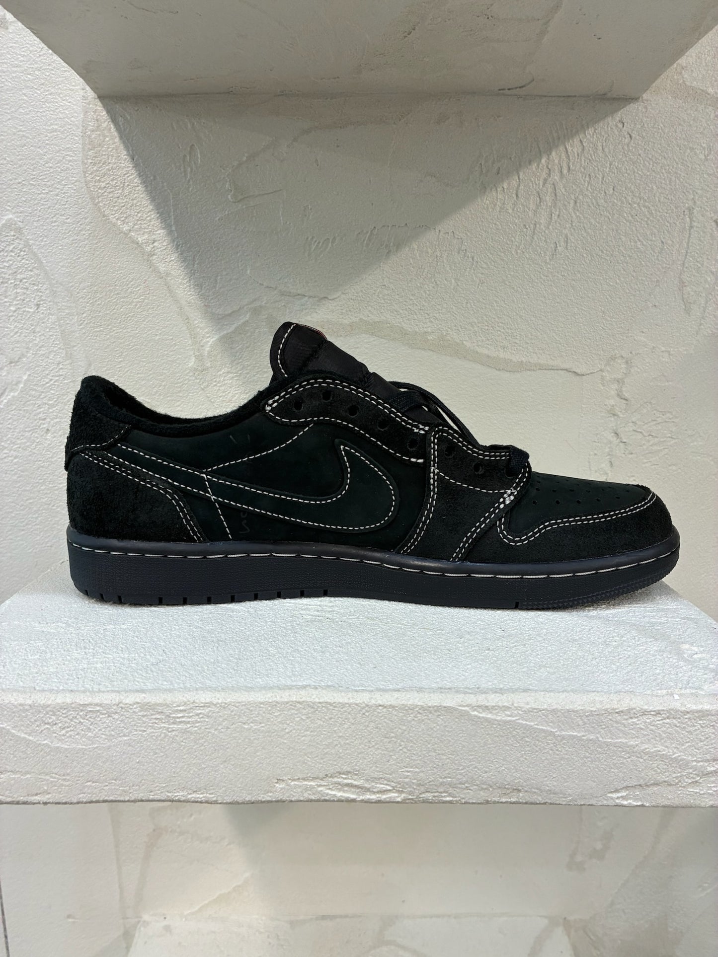 Travis Scott x Air Jordan 1 Retro Low Black Phantom