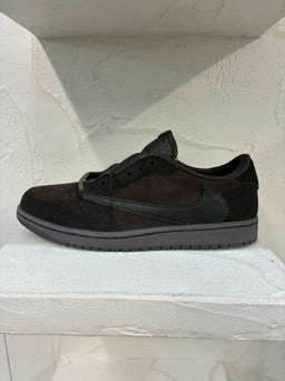 Travis Scott x Air Jordan 1 Dark Mocha