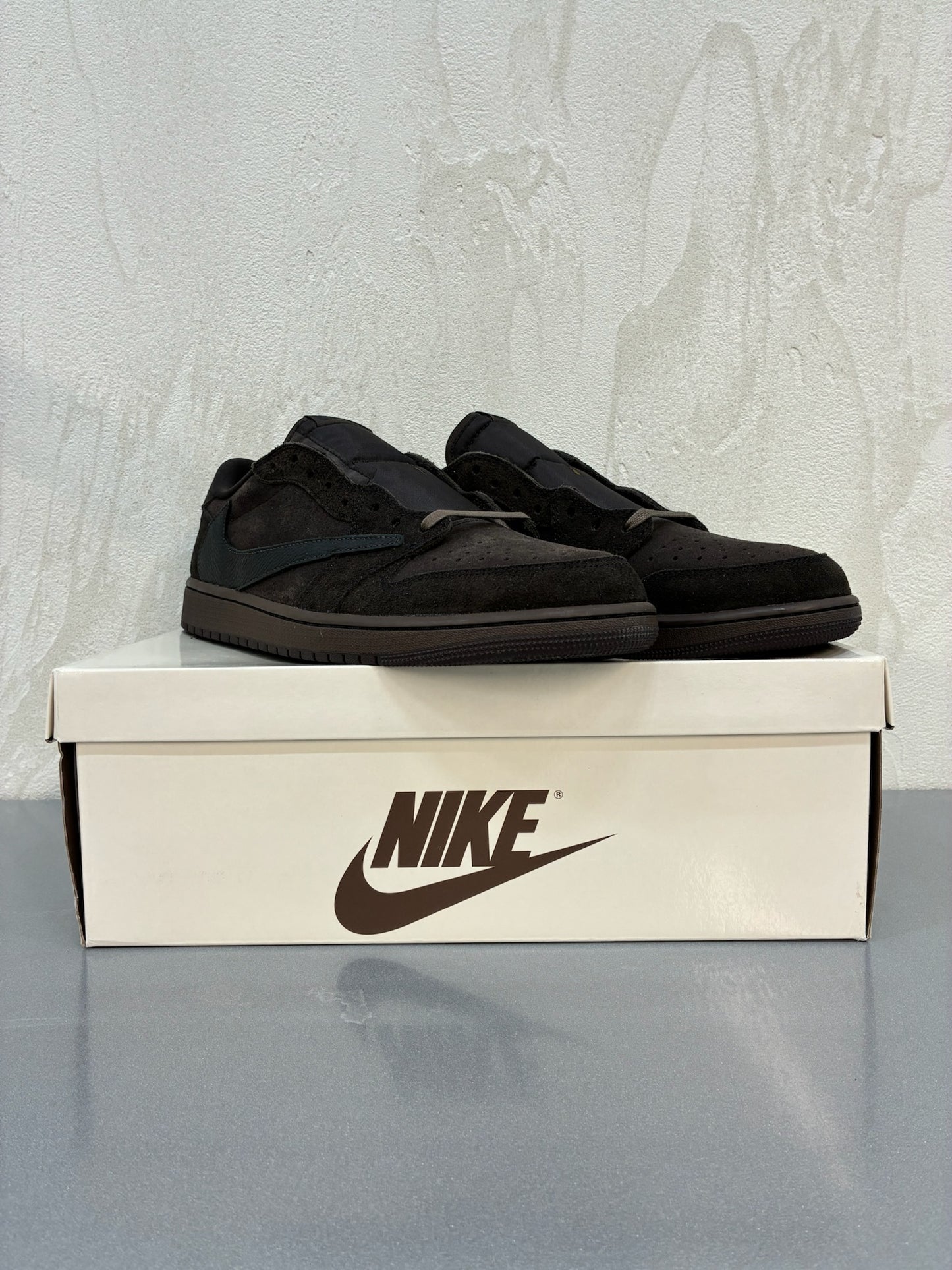 Travis Scott x Air Jordan 1 Dark Mocha
