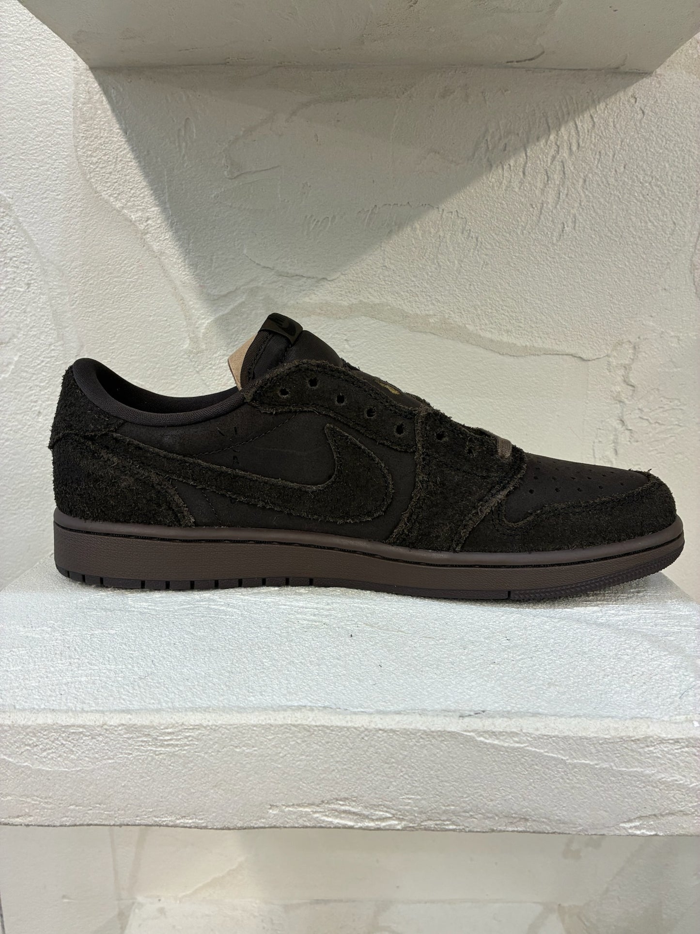 Travis Scott x Air Jordan 1 Dark Mocha