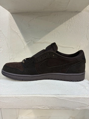 Travis Scott x Air Jordan 1 Dark Mocha