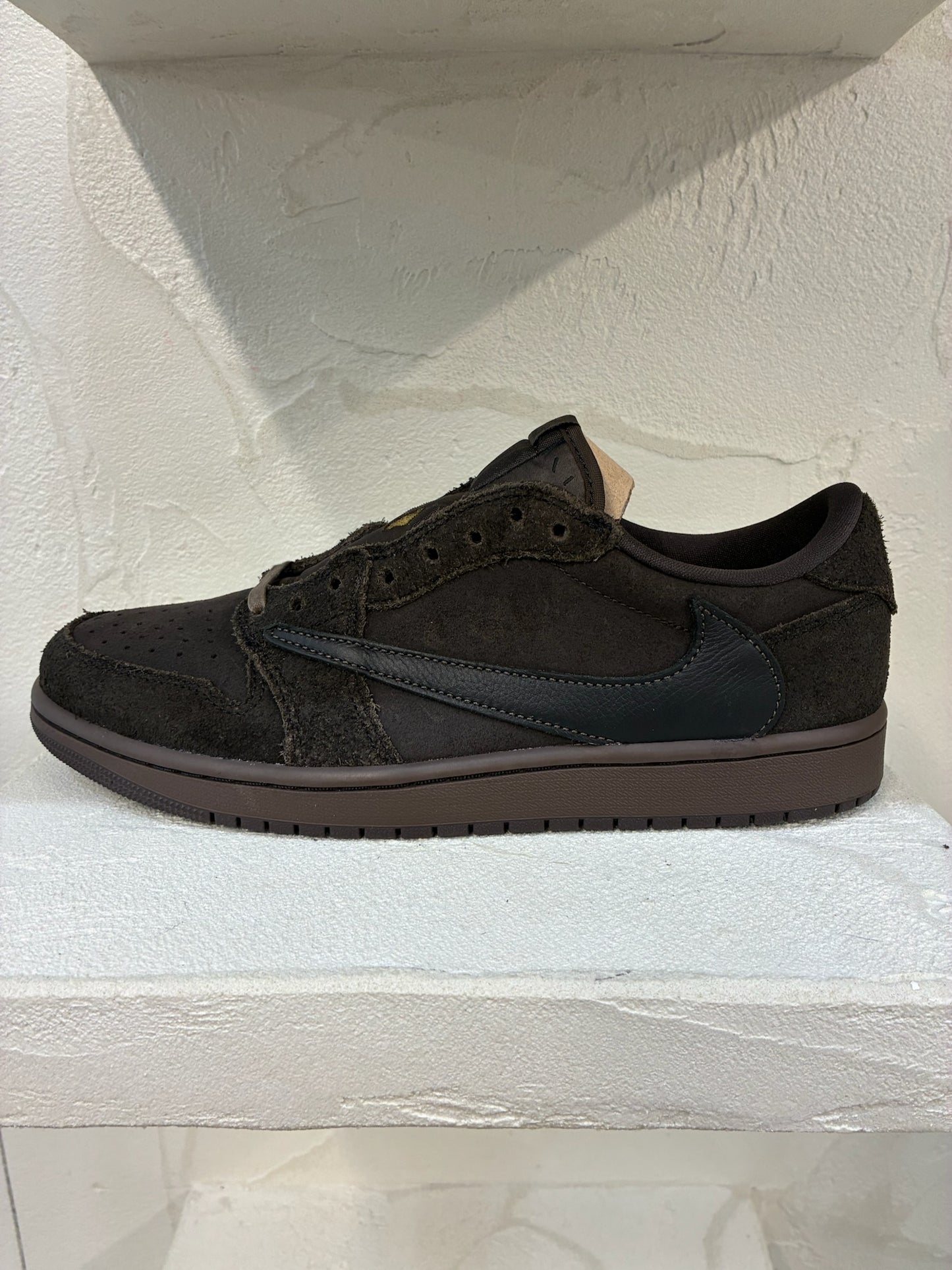Travis Scott x Air Jordan 1 Dark Mocha
