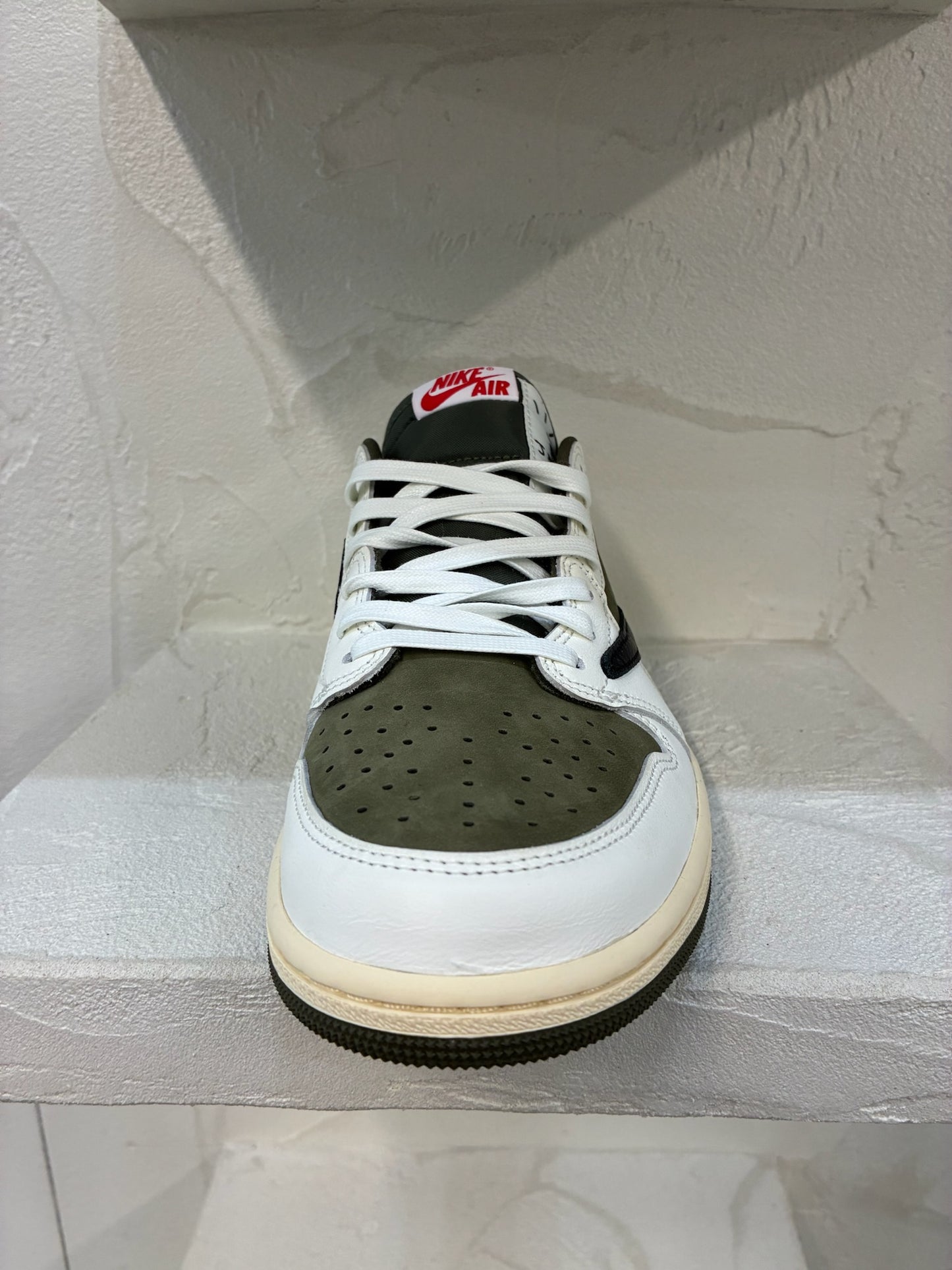 Travis Scott x Air Jordan 1 Olive