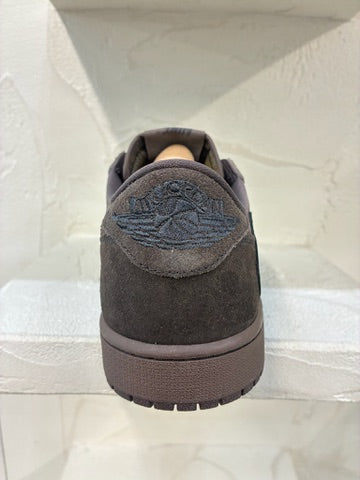 Travis Scott x Air Jordan 1 Dark Mocha