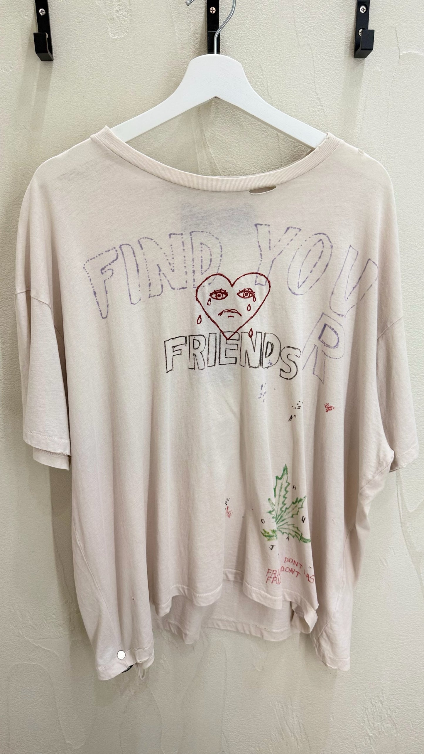 Paly Hollywood Find Your Friends Cream T-Shirt