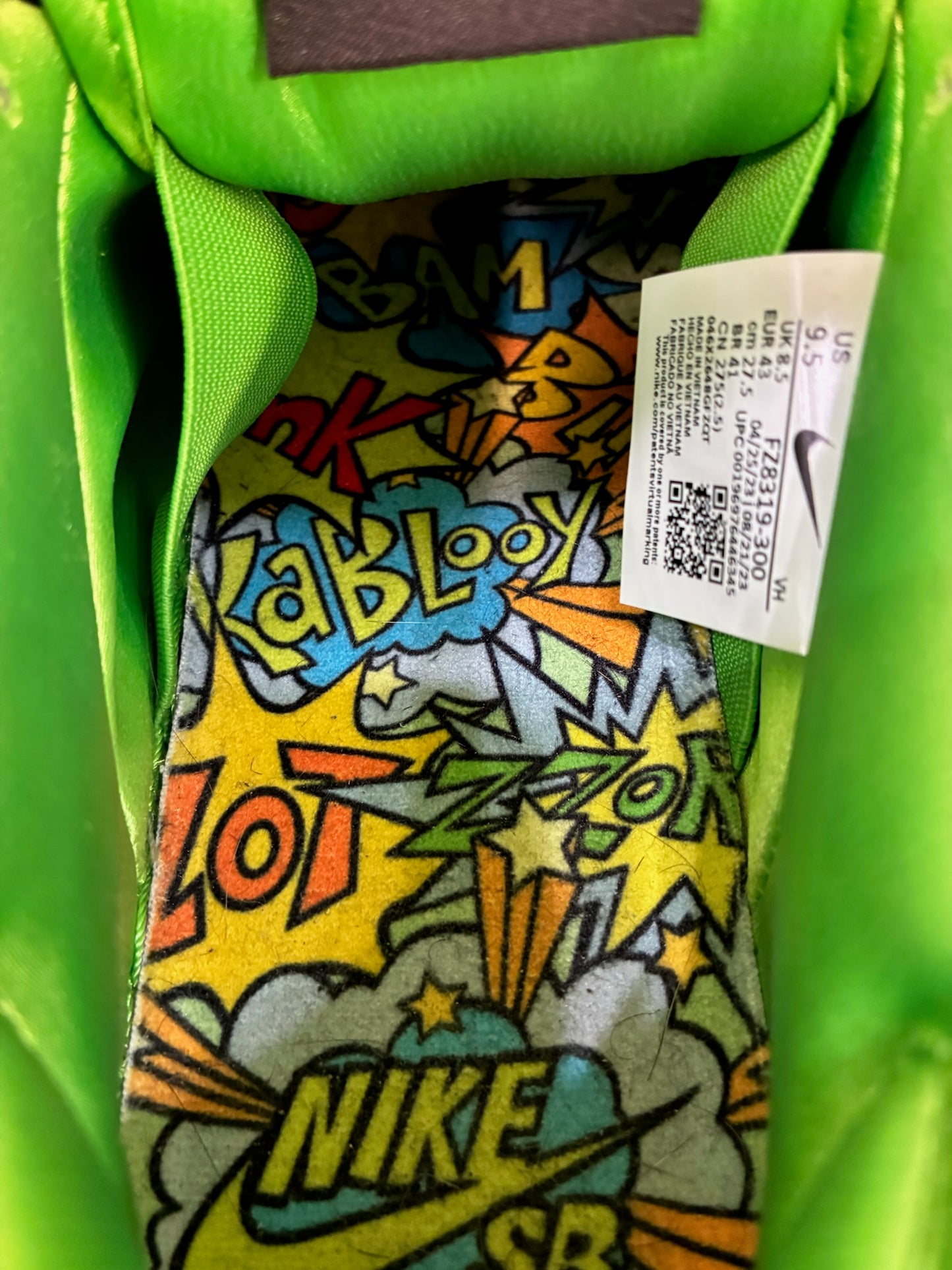 the Powerpuff Girls x Dunk Low Pro SB QS 'Buttercup'