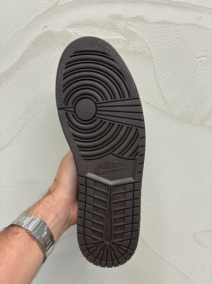 Travis Scott x Air Jordan 1 Dark Mocha