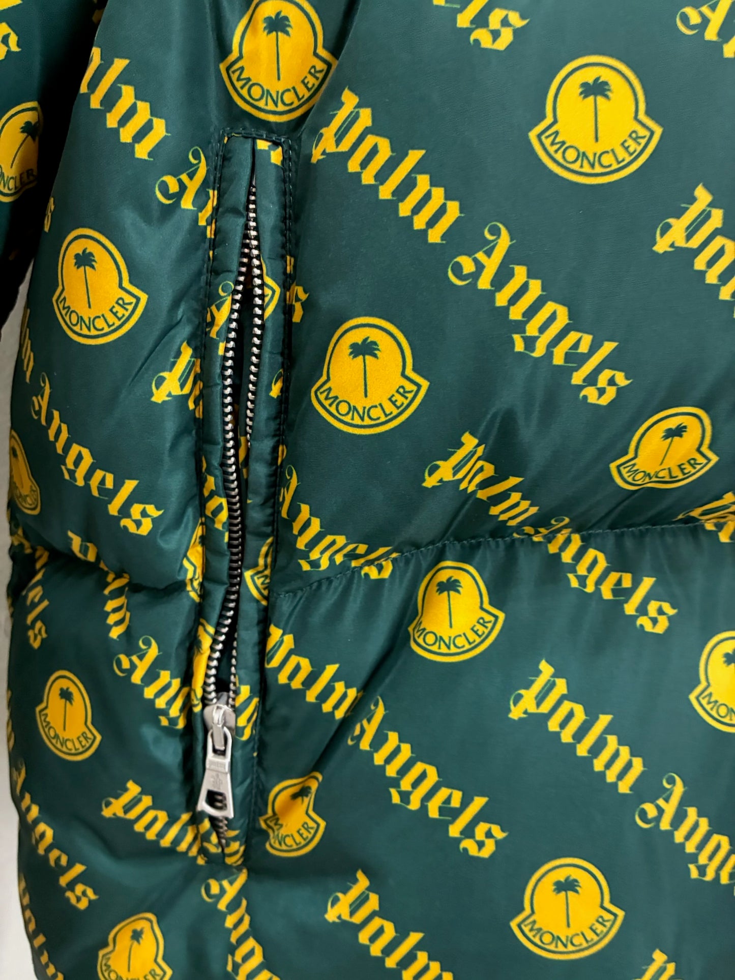 Moncler x Palm Angels Thompson Short Down Jacket Dark Green
