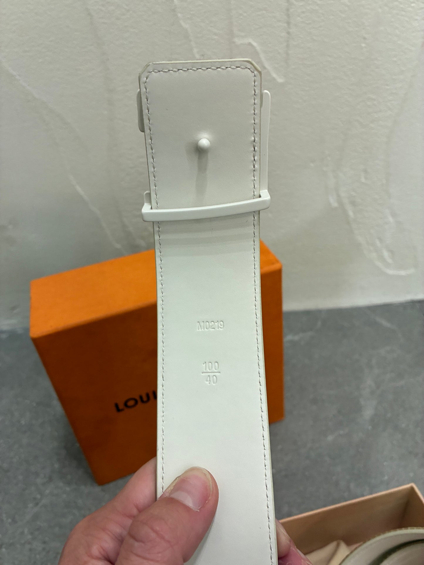 Louis Vuitton LV Shape Belt Monogram 40MM Prism