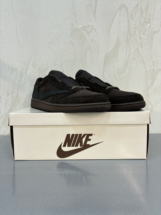 Travis Scott x Air Jordan 1 Dark Mocha