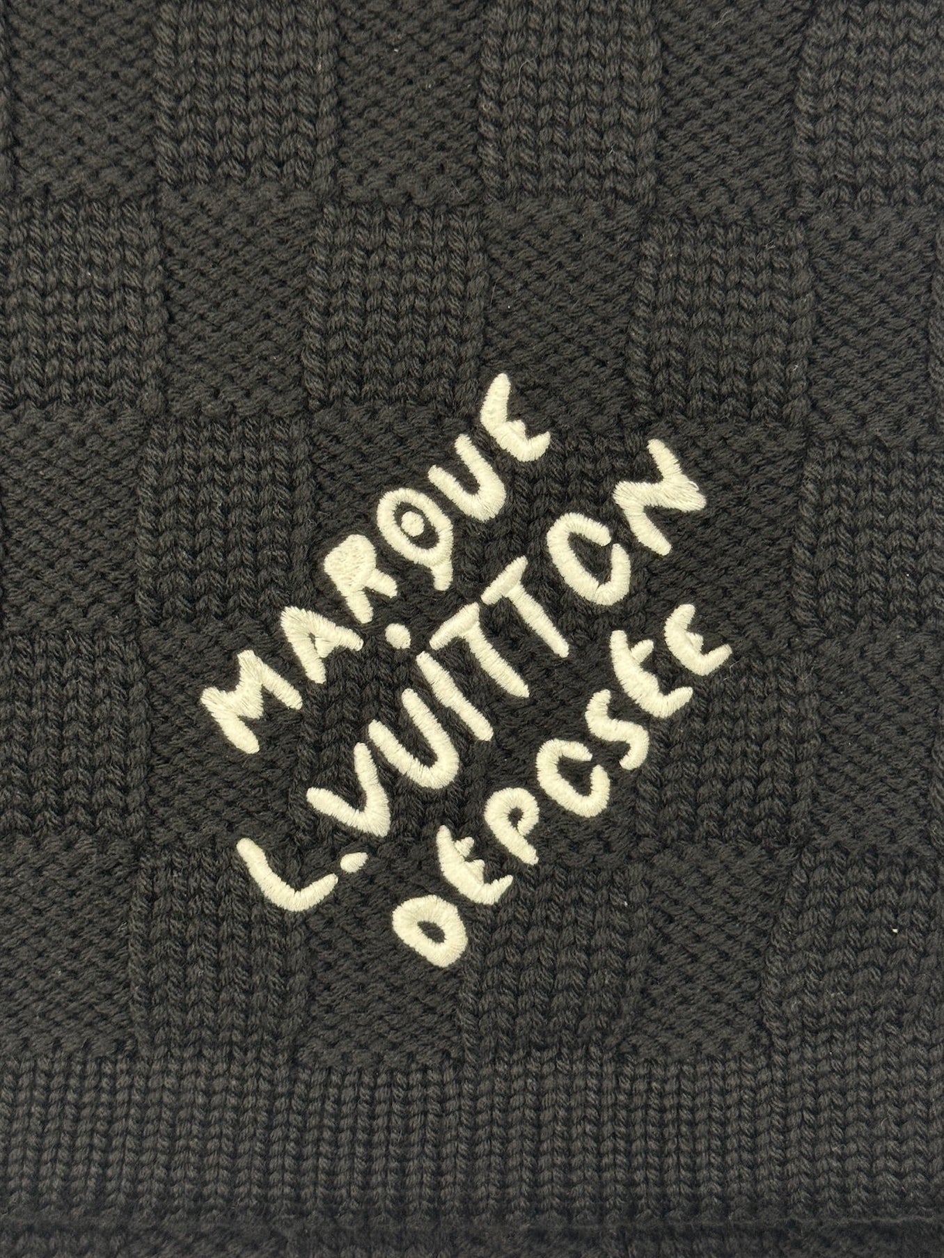 Louis Vuitton Damier Snug Scarf