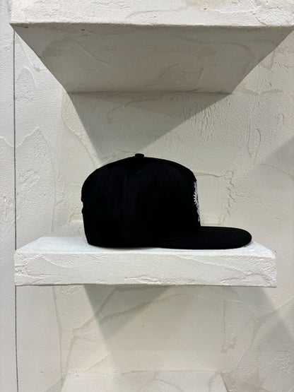 Malgré-Lui - ARMOIRIE HAT