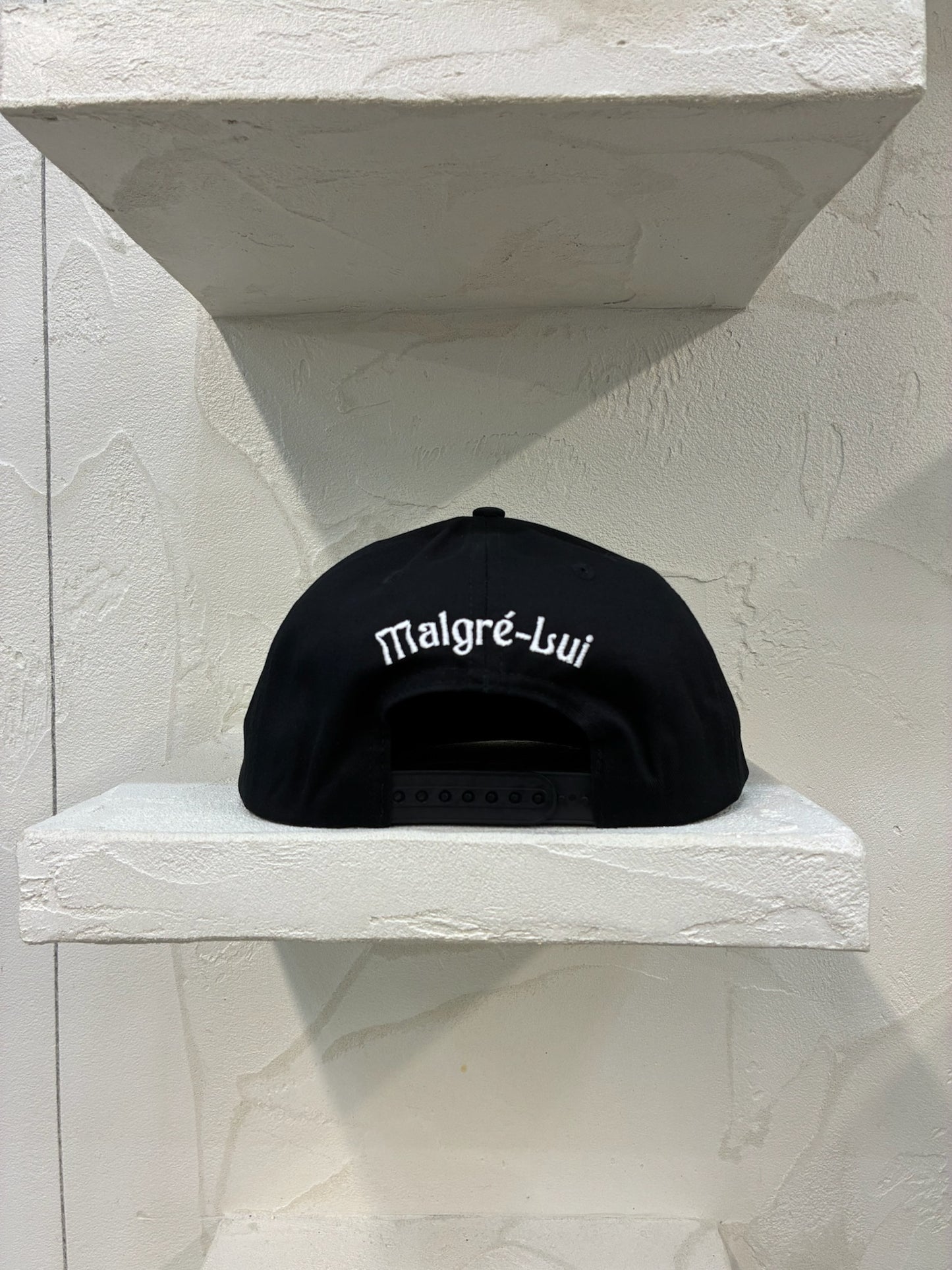 Malgré-Lui - ARMOIRIE HAT
