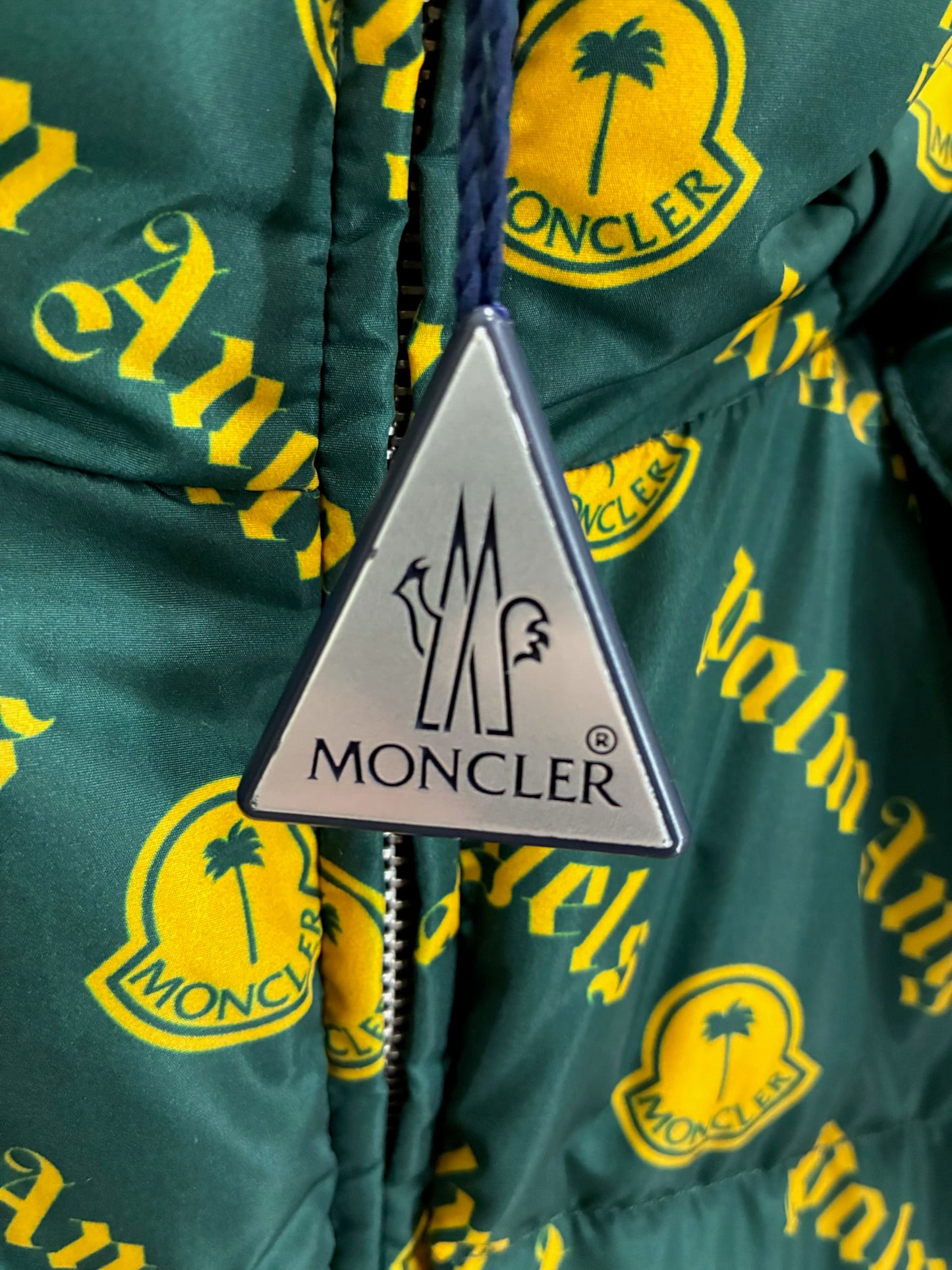 Moncler x Palm Angels Thompson Short Down Jacket Dark Green