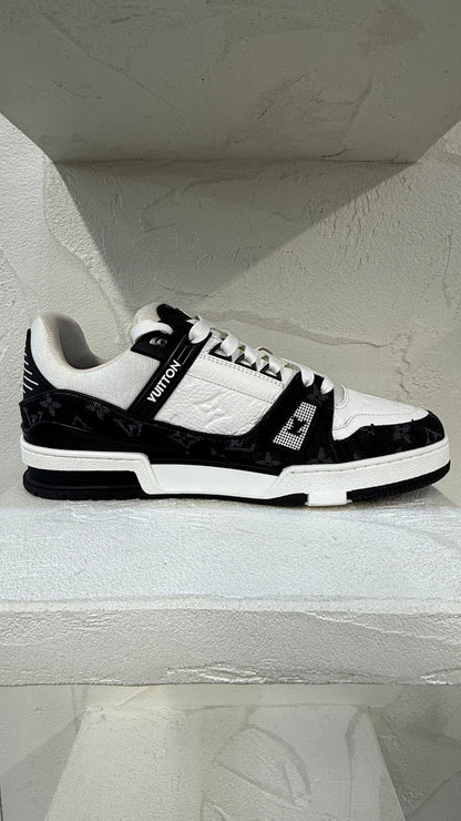 Louis Vuttion Black/White Trainer