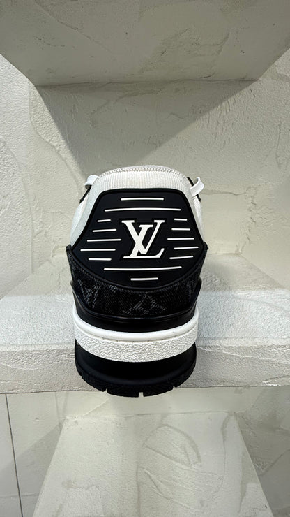 Louis Vuttion Black/White Trainer